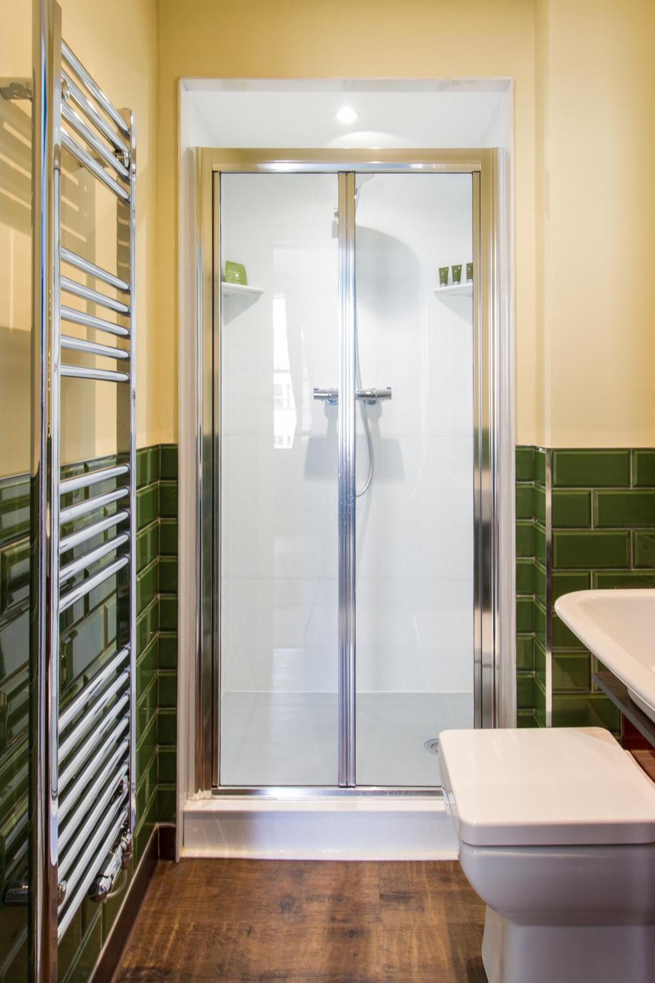 The Portland Guesthouse Cheltenham Exteriér fotografie
